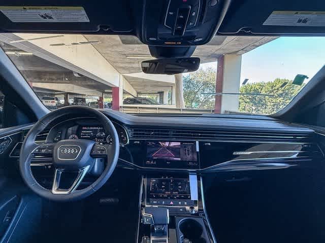 Thumbnail: 2025 Audi Q8 - 12