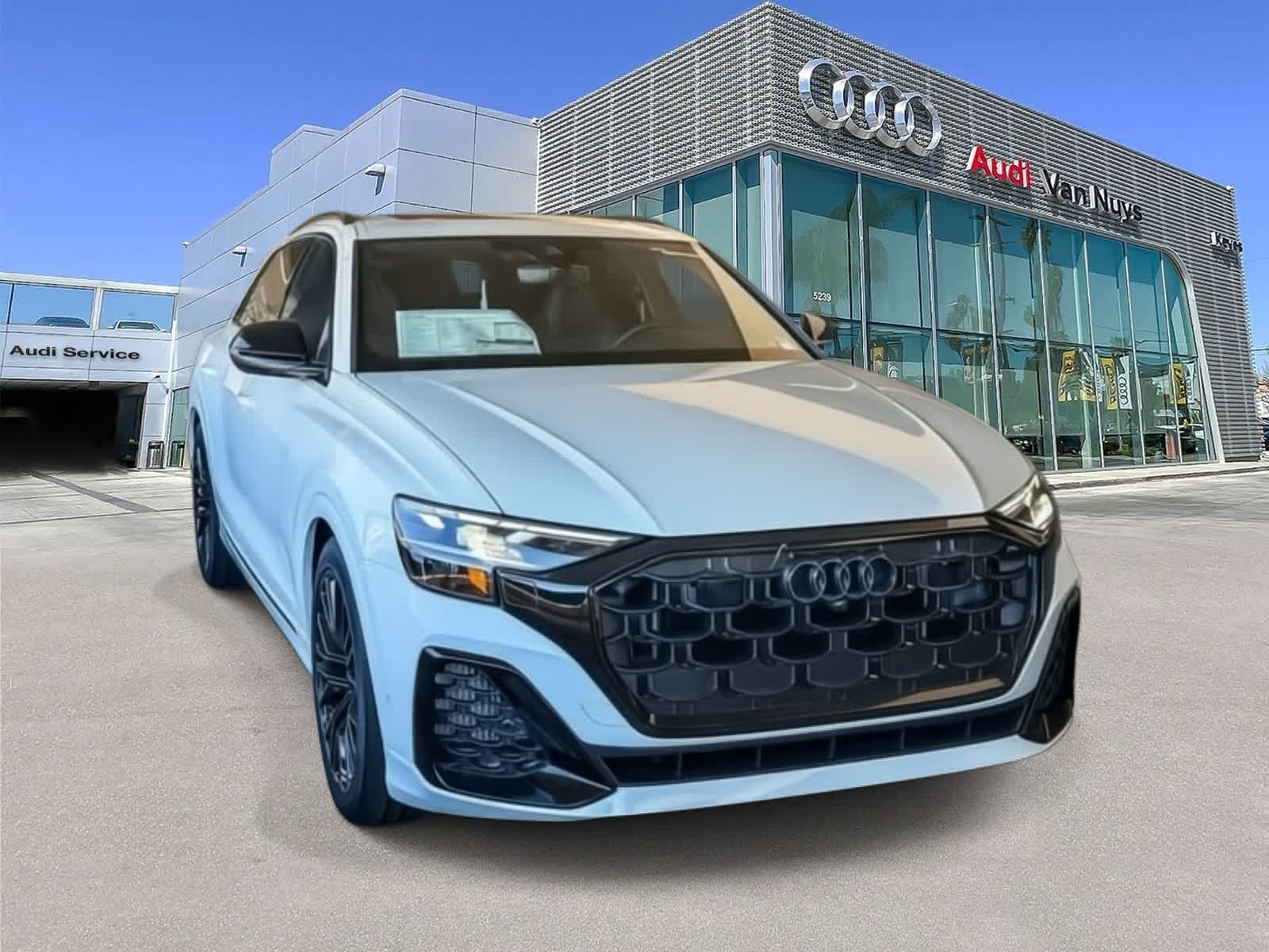 Thumbnail: 2026 Audi SQ8 - 3