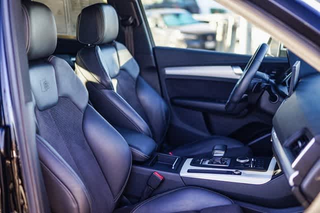 Thumbnail: 2019 Audi SQ5 - 18