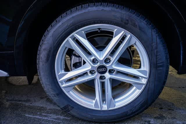 Thumbnail: 2025 Audi Q5 - 10