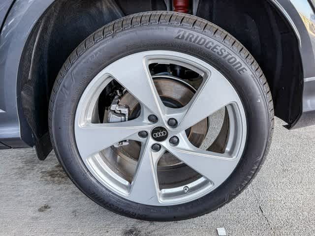 Thumbnail: 2025 Audi Q5 - 8