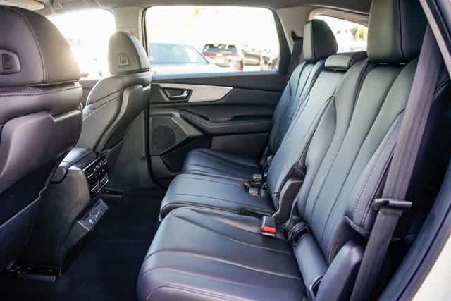 Thumbnail: 2023 Acura MDX - 17