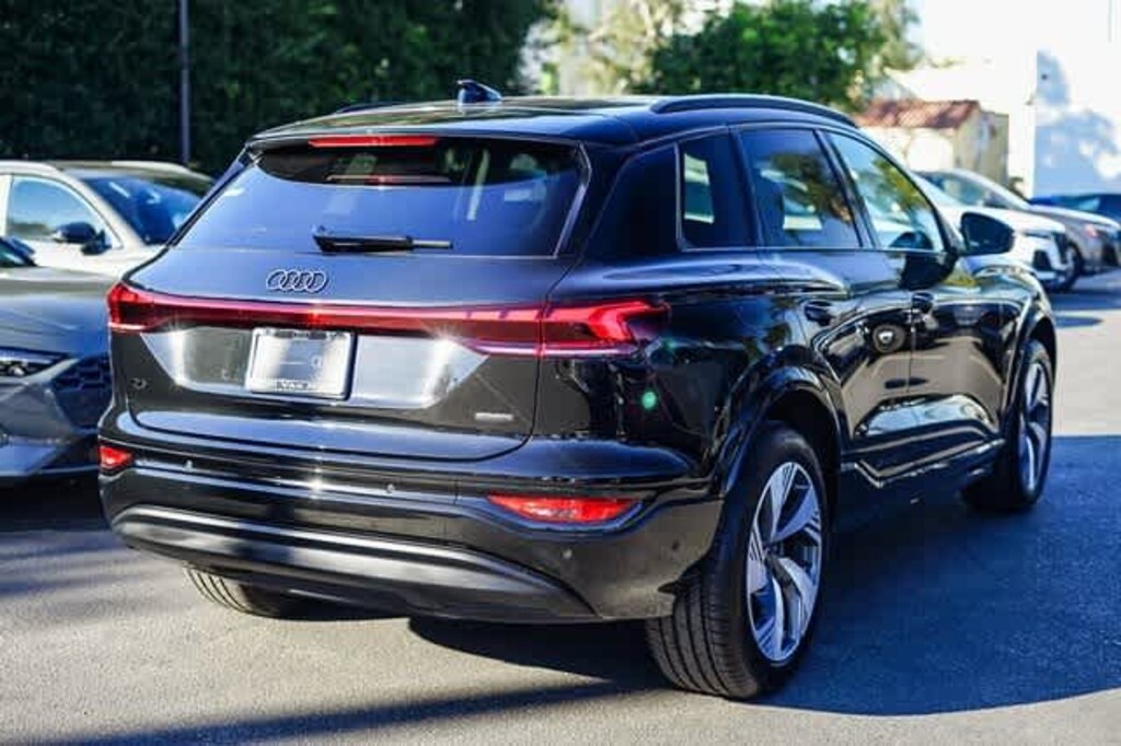 Used 2025 Audi Q6 e-tron Premium SUV