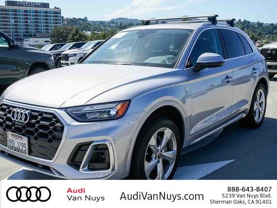 Thumbnail: 2022 Audi Q5 - 1