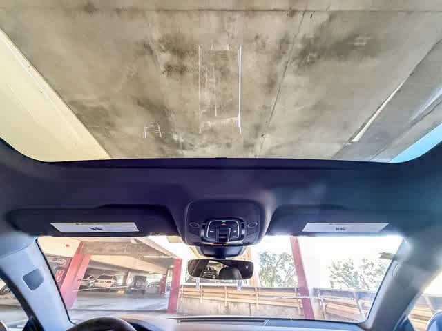 Thumbnail: 2026 Audi RS 7 - 16