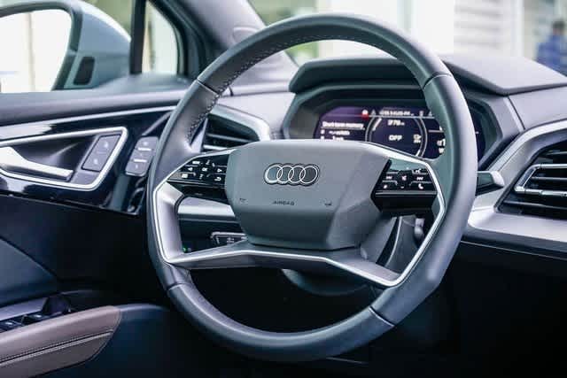 Thumbnail: 2025 Audi Q4 e-tron - 15