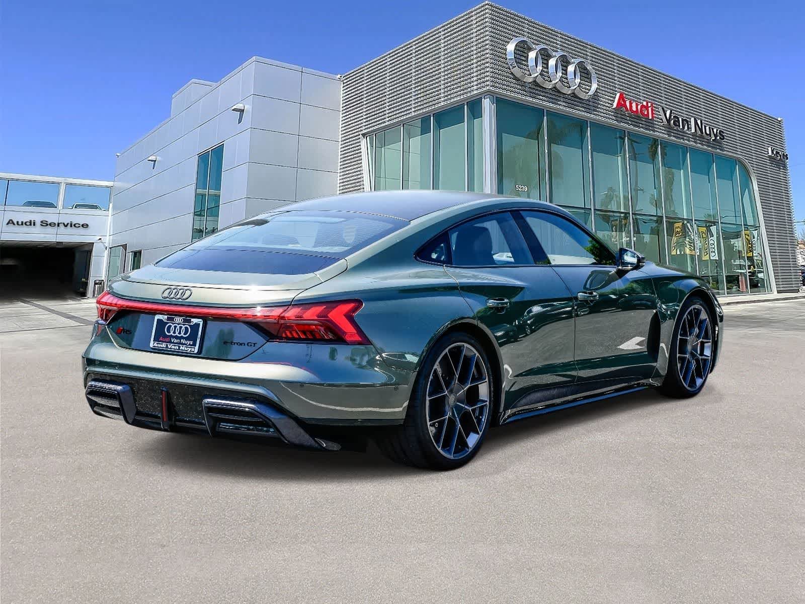 Thumbnail: 2025 Audi RS e-tron GT - 4