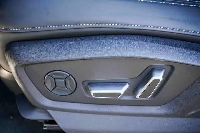 Thumbnail: 2025 Audi SQ7 - 20