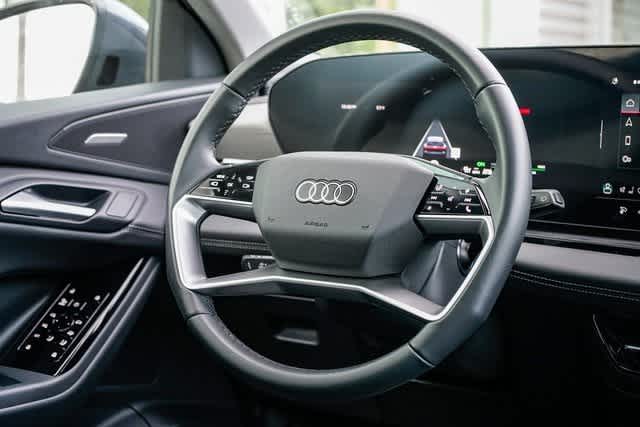 Thumbnail: 2025 Audi Q6 e-tron - 15