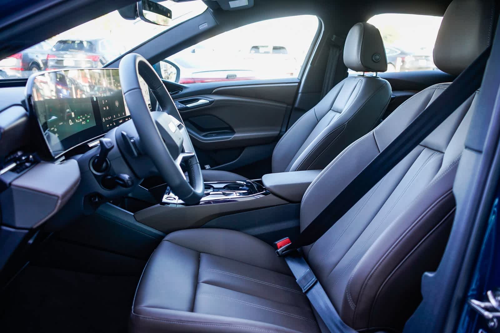 Thumbnail: 2025 Audi e-tron S - 17