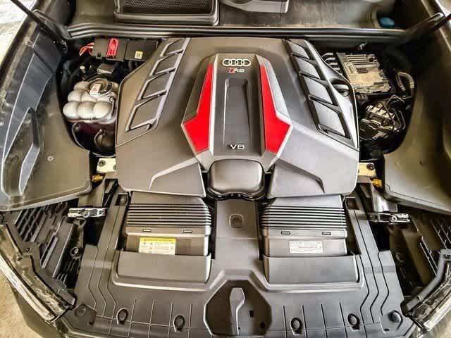 Thumbnail: 2025 Audi RS Q8 - 27