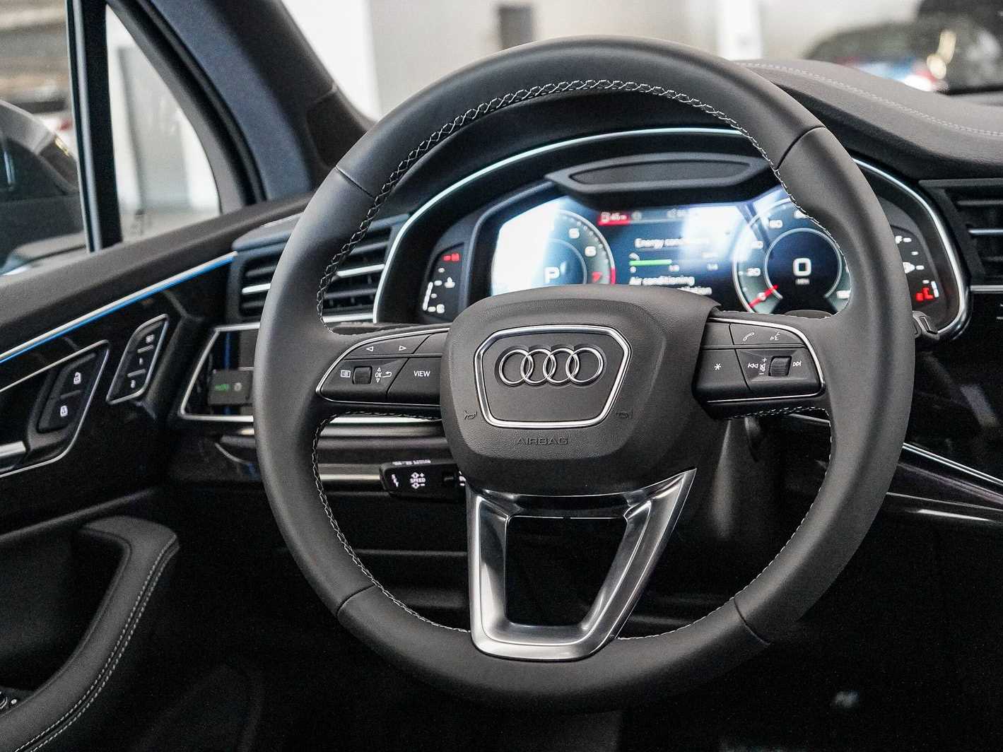 Thumbnail: 2026 Audi Q7 - 15