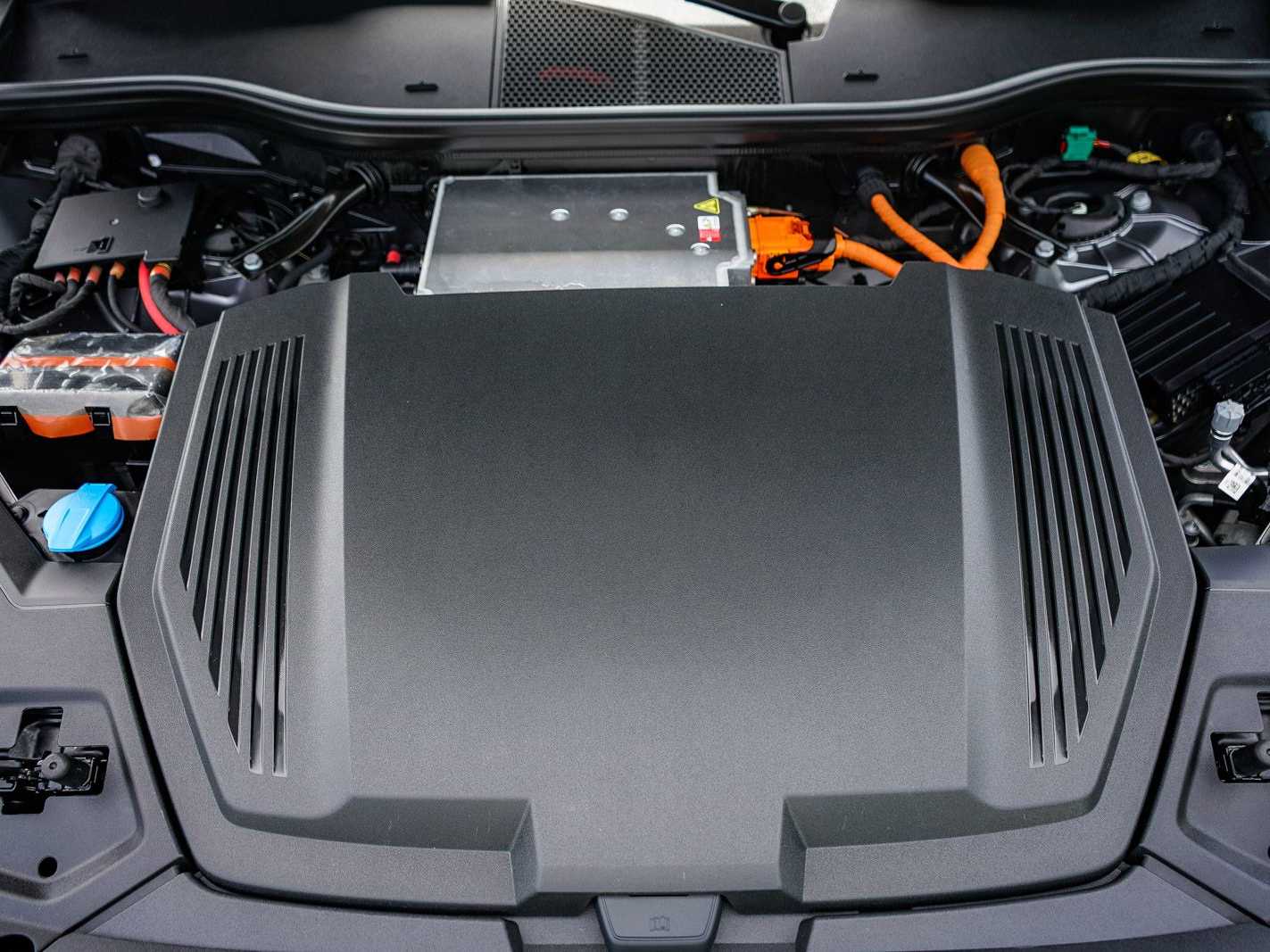 Thumbnail: 2023 Audi e-tron - 27