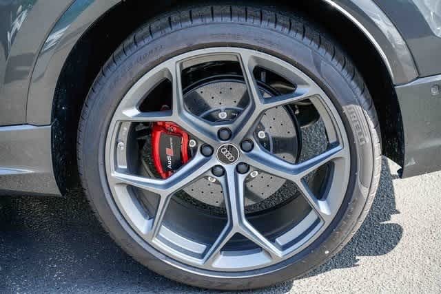 Thumbnail: 2025 Audi RS Q8 - 10