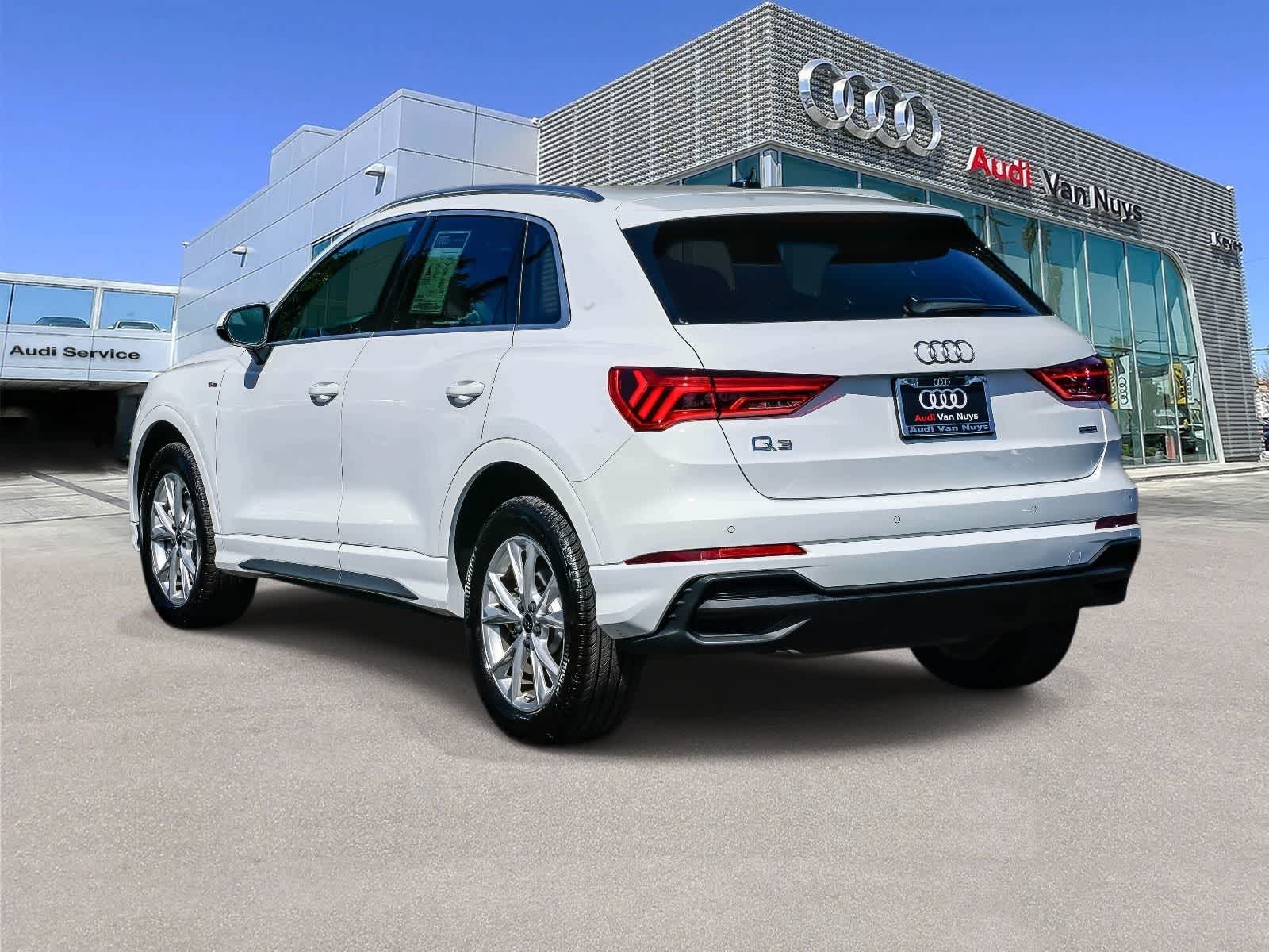 Thumbnail: 2025 Audi Q3 - 2