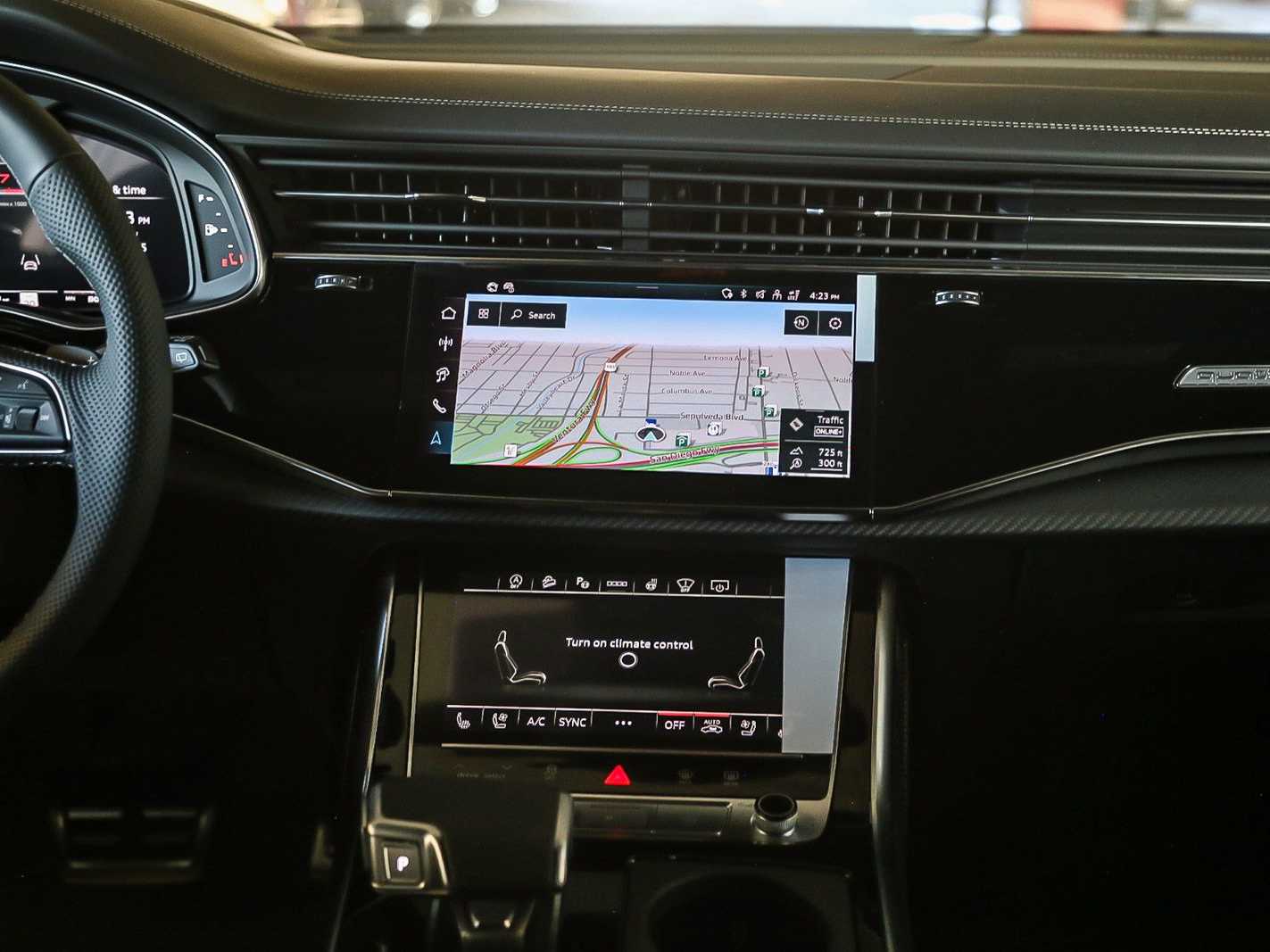 Thumbnail: 2026 Audi SQ8 - 10