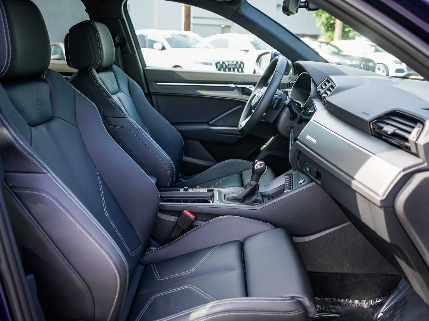 Thumbnail: 2025 Audi Q3 - 16