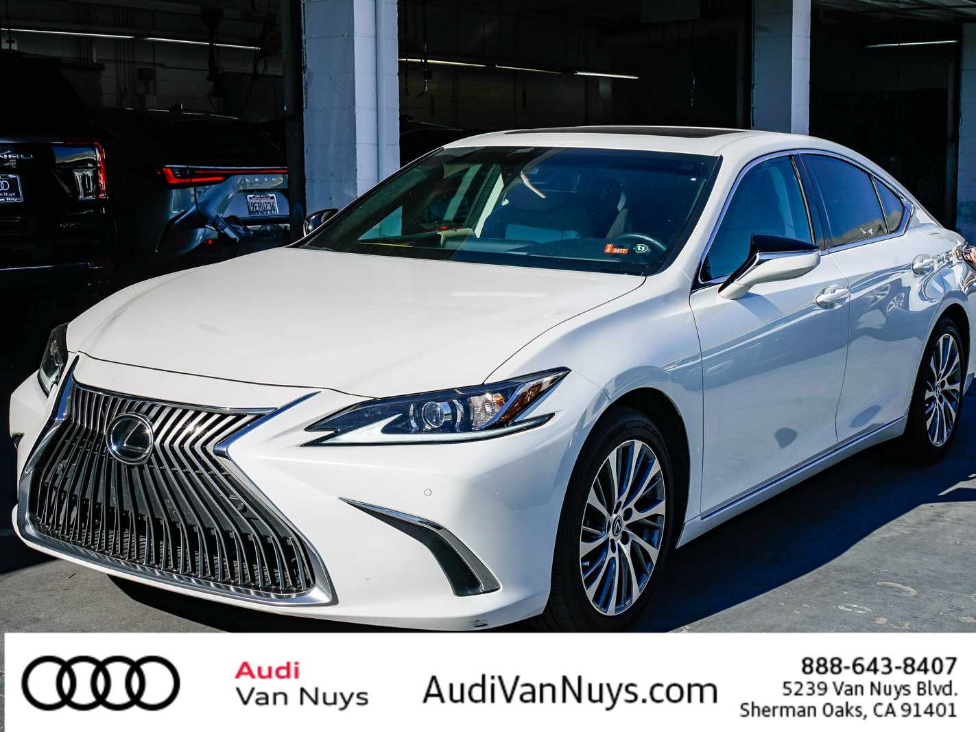 Thumbnail: 2021 Lexus ES - 1