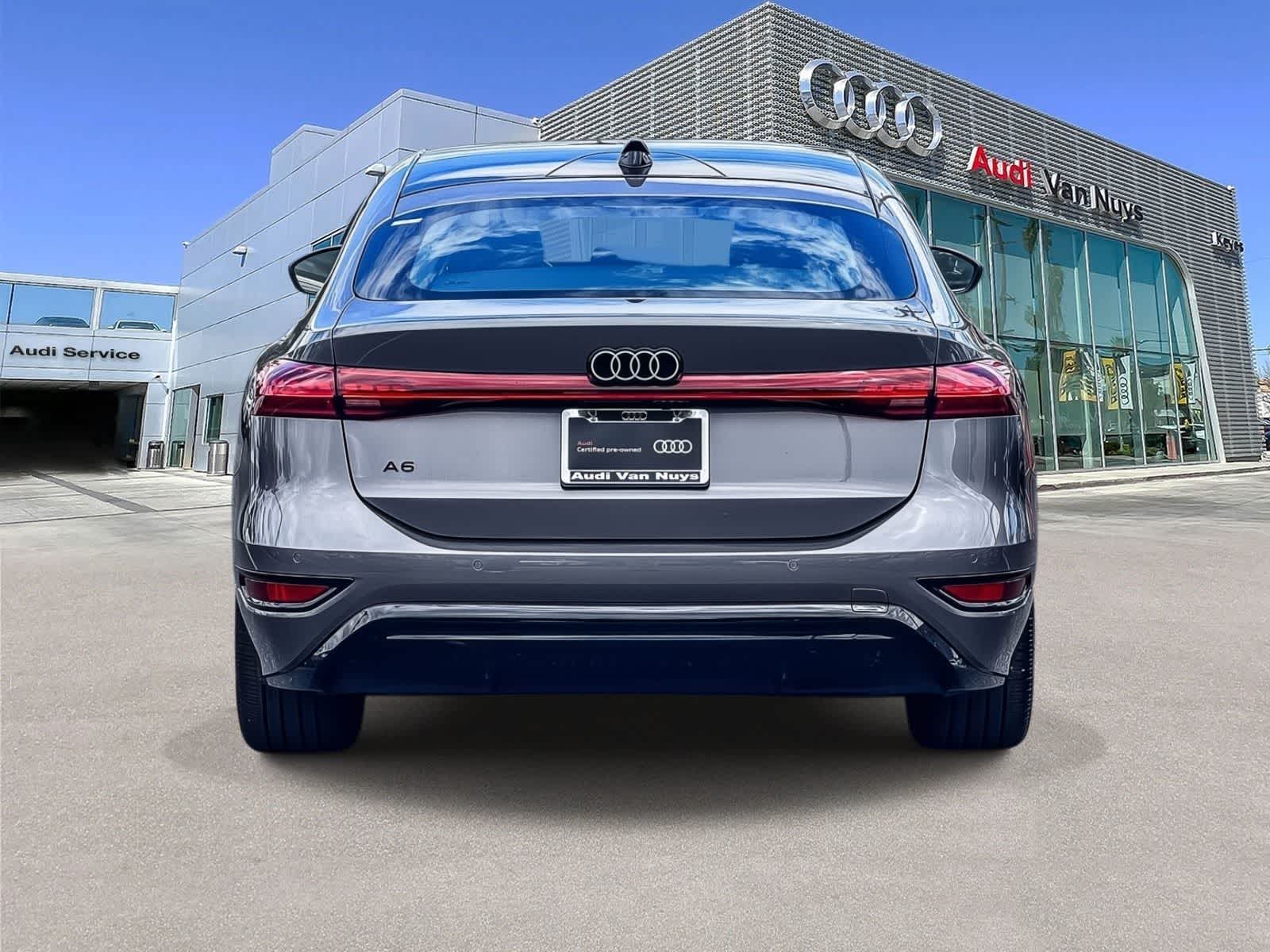 Thumbnail: 2025 Audi e-tron - 2