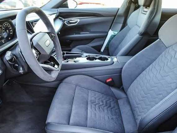 Thumbnail: 2026 Audi e-tron GT - 18