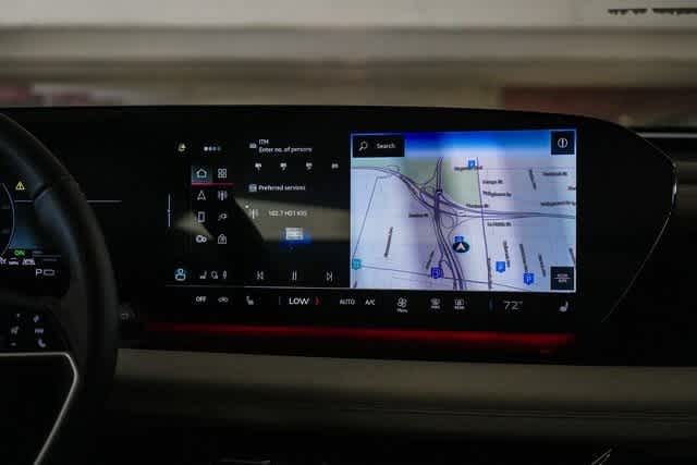 Thumbnail: 2025 Audi Q6 e-tron - 17