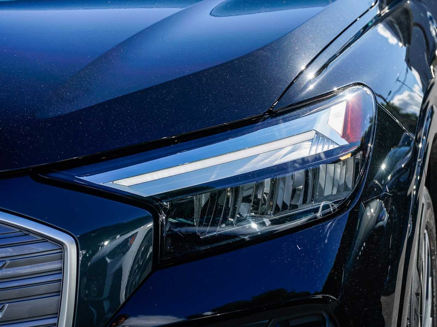 Thumbnail: 2023 Audi Q4 e-tron - 7