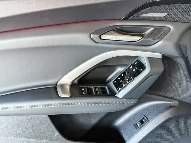 Thumbnail: 2025 Audi Q5 - 22