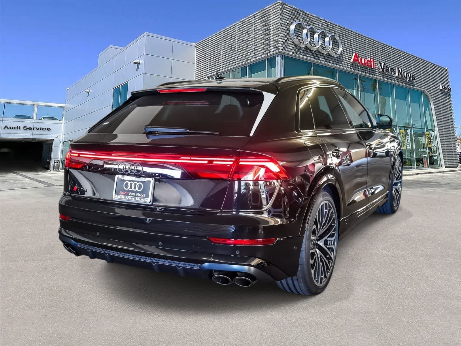 Thumbnail: 2026 Audi SQ8 - 4