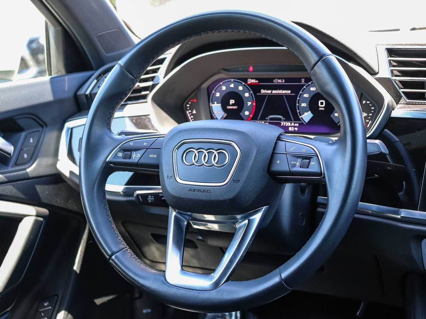 Thumbnail: 2024 Audi Q3 - 15