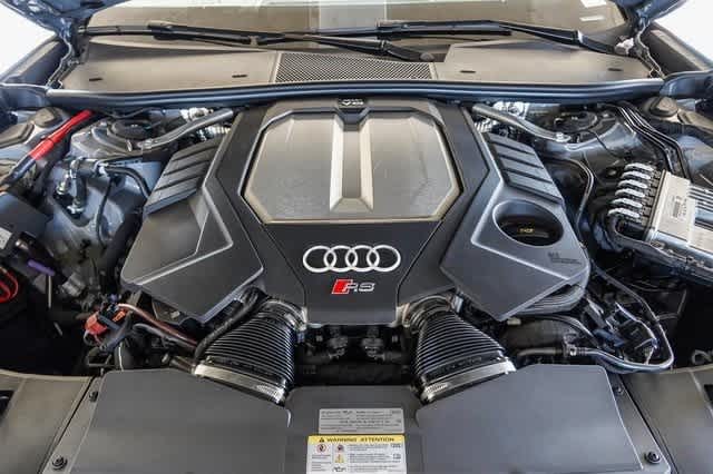 Thumbnail: 2025 Audi RS 6 - 29