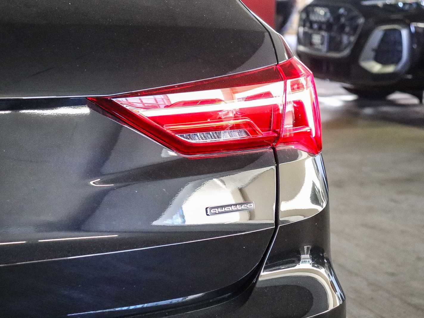 Thumbnail: 2025 Audi Q3 - 11
