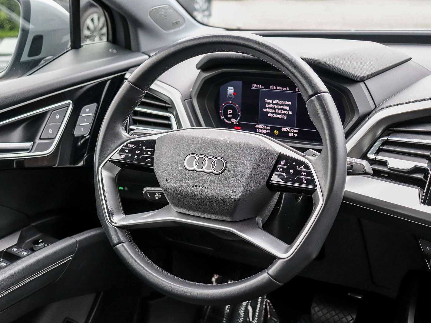 Thumbnail: 2023 Audi Q4 e-tron - 14