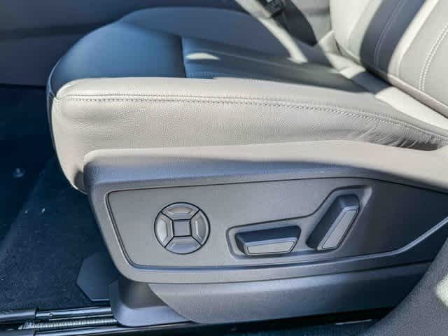 Thumbnail: 2025 Audi Q5 - 21