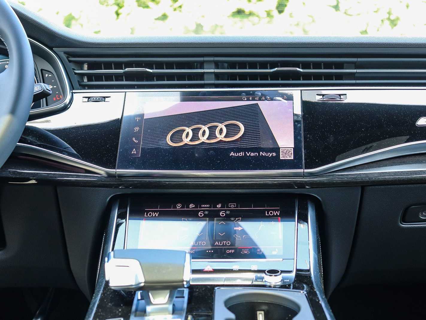 Thumbnail: 2026 Audi Q8 - 12