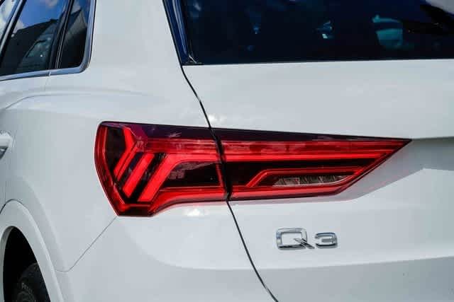 Thumbnail: 2024 Audi Q3 - 9