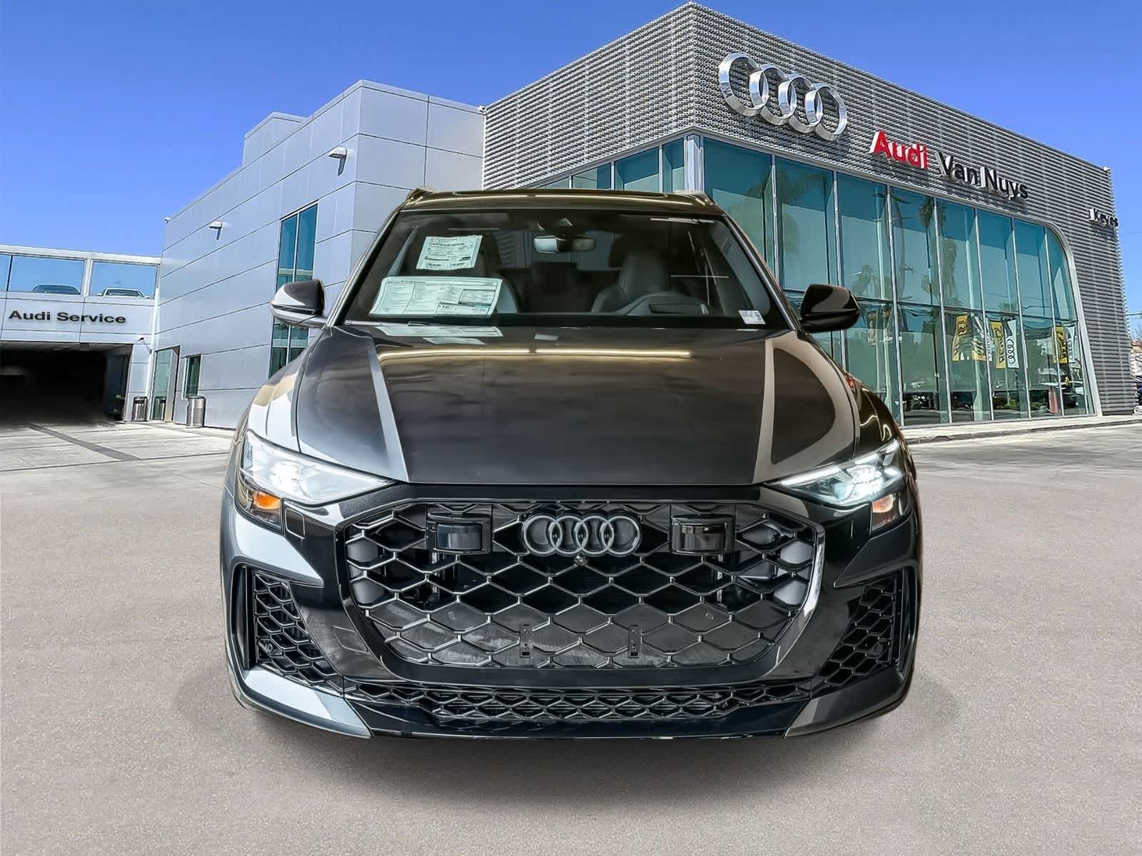 Thumbnail: 2026 Audi RS Q8 - 2