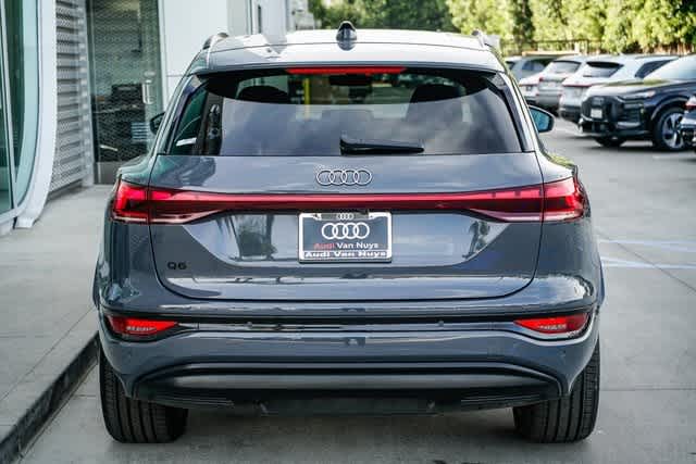 Thumbnail: 2025 Audi Q6 e-tron - 3