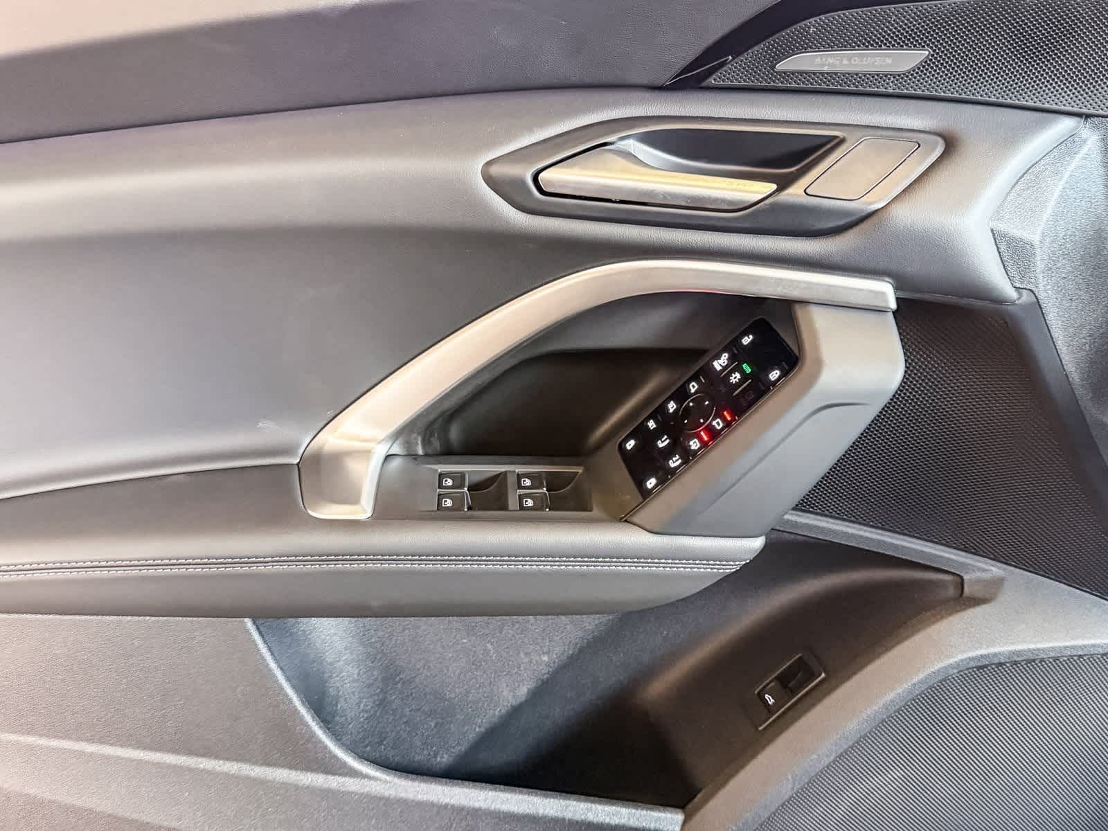 Thumbnail: 2025 Audi Q5 - 22