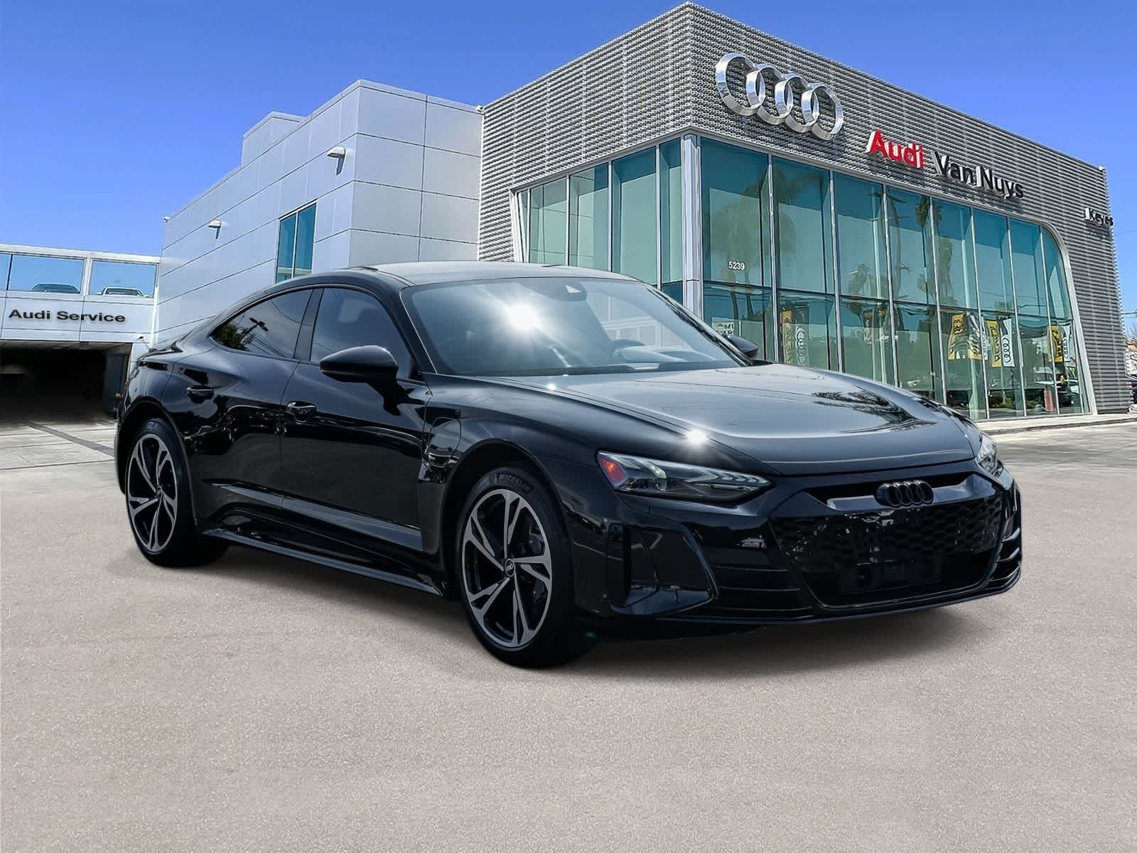 Thumbnail: 2022 Audi e-tron GT - 5