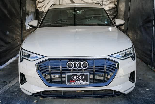 Thumbnail: 2022 Audi e-tron - 6
