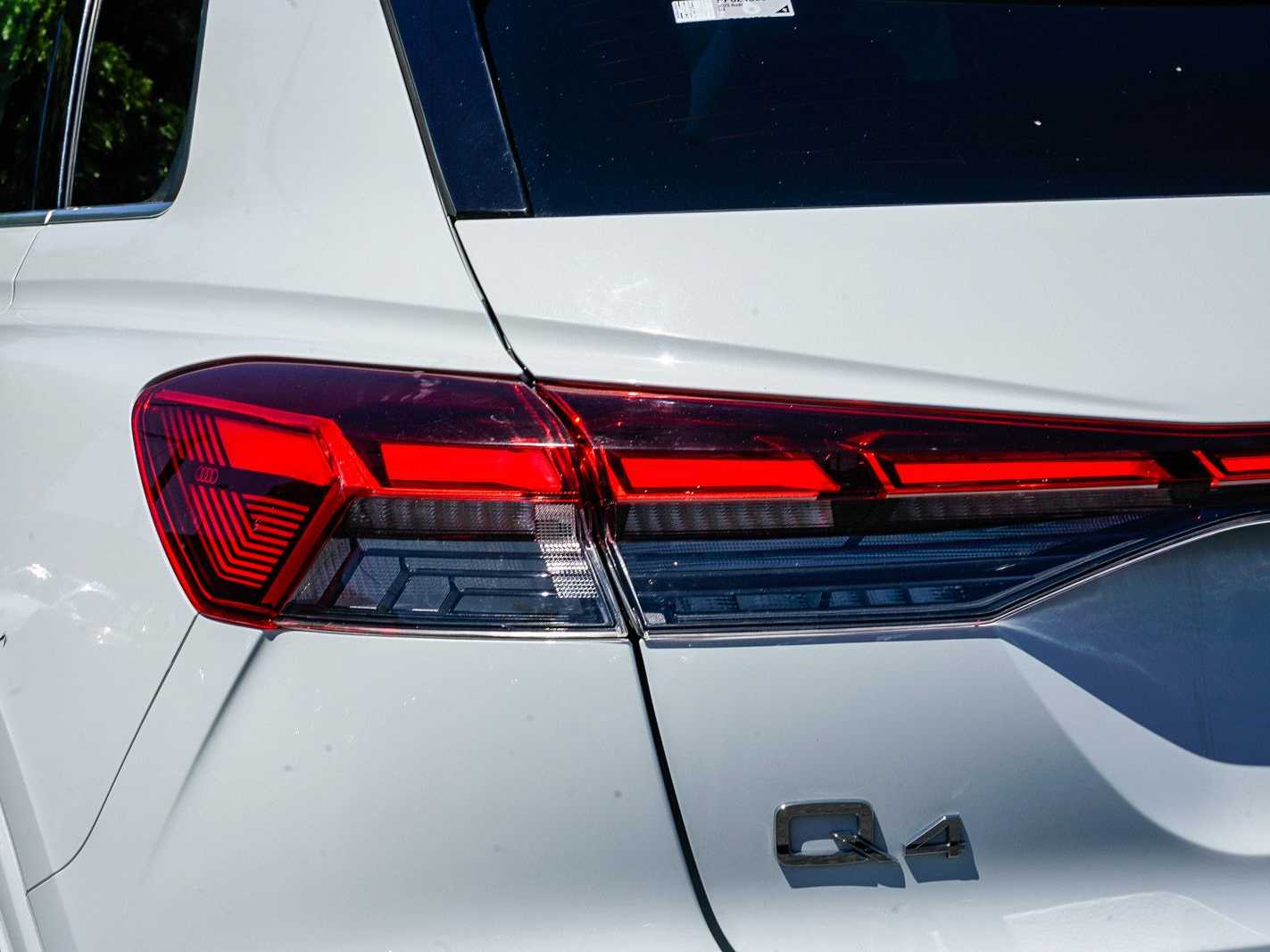 Thumbnail: 2023 Audi Q4 e-tron - 9