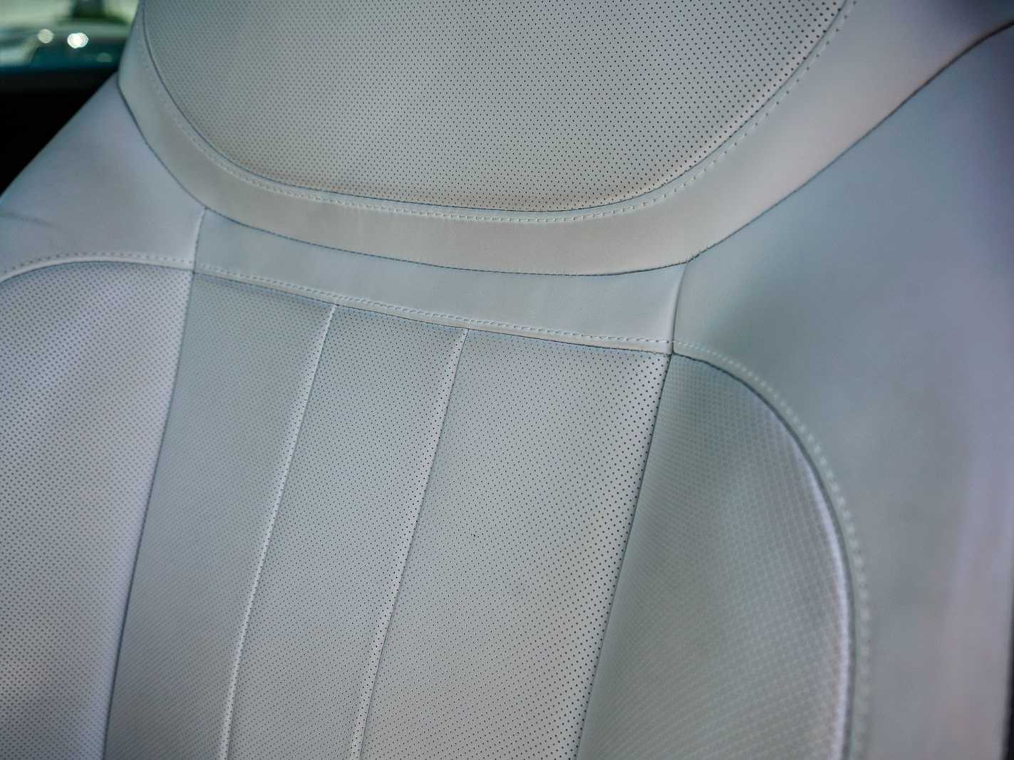 Thumbnail: 2025 Land Rover Range Rover Sport - 11