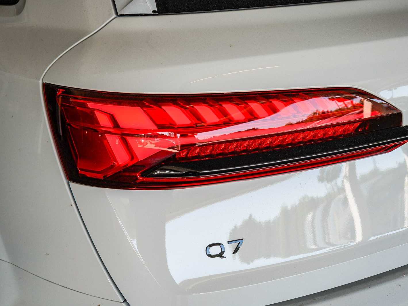 Thumbnail: 2026 Audi Q7 - 7