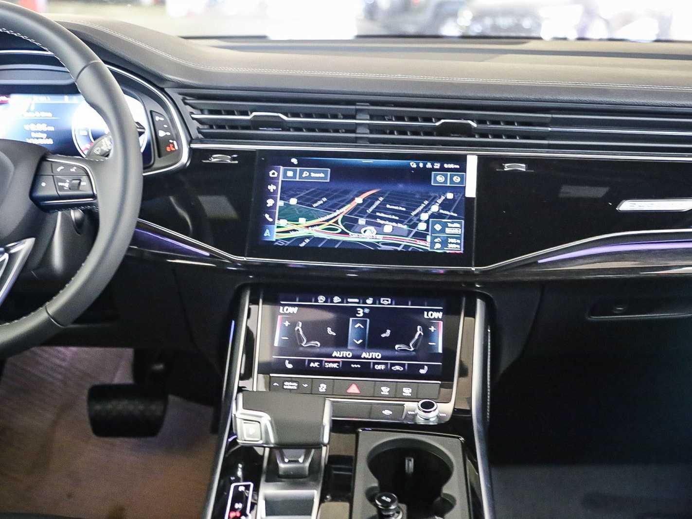 Thumbnail: 2026 Audi Q7 - 13