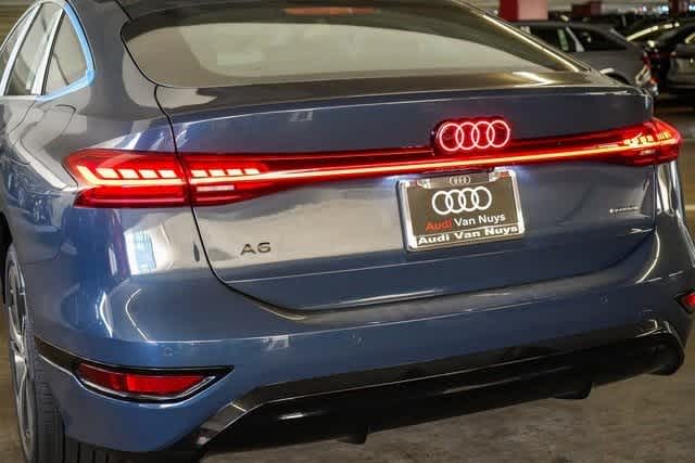 Thumbnail: 2025 Audi e-tron S - 11