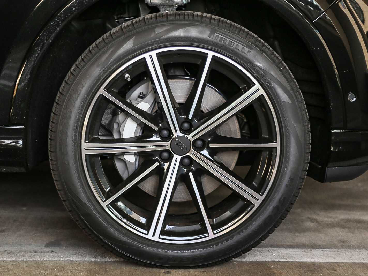 Thumbnail: 2026 Audi Q7 - 10