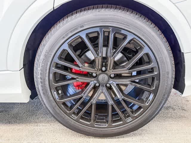 Thumbnail: 2026 Audi SQ8 - 8