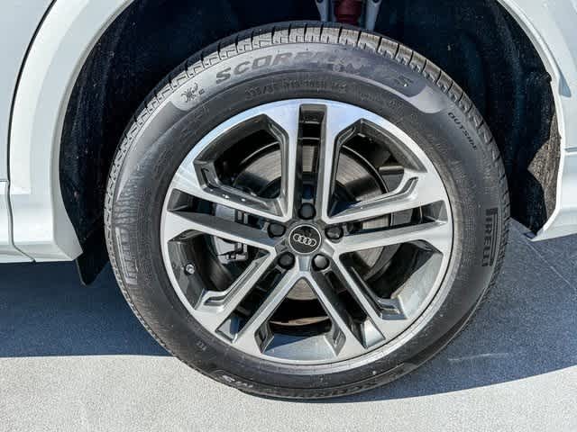 Thumbnail: 2025 Audi Q5 - 8