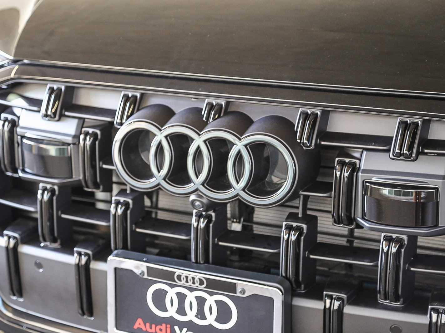 Thumbnail: 2026 Audi Q7 - 8