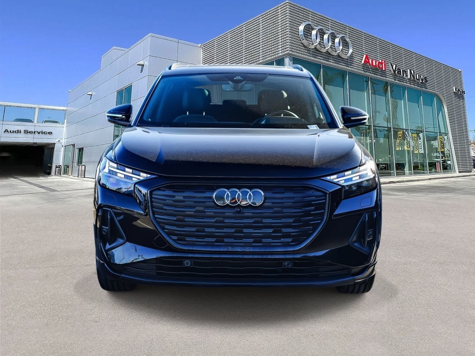 Thumbnail: 2024 Audi Q4 e-tron - 6